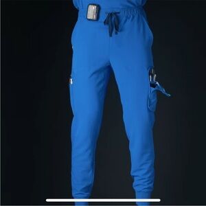 Figs Black 22 pocket slim black jogger scrub